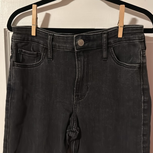 Hollister High Rise Flare Faded Black Denim Jeans Raw Hem 5 R 27 waist 31 Length - Picture 2 of 12